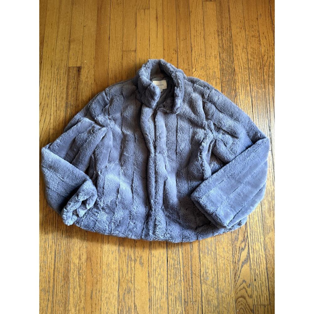 HYFVE Faux Fur Jacket Womens Medium Gray Plush Short Coat Soft Polyester Winter